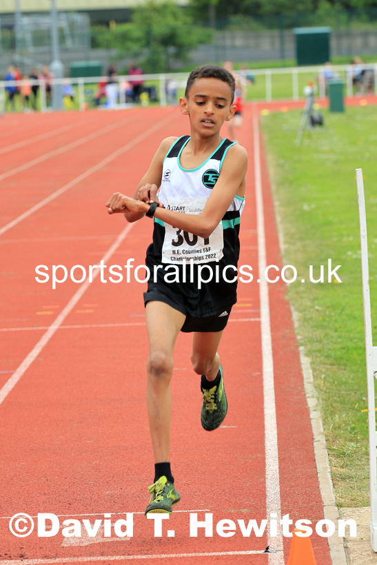 Men and Boys 3000 metres, 2022 North Eastern Track and Field Champs., Middlesbrough. David T. Hewitson/Sports for All Pics